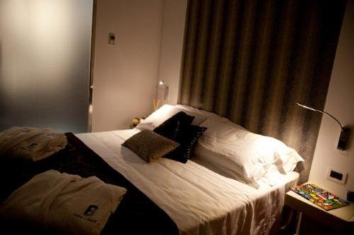 Face To Face House Bed and Breakfast Rom Exteriör bild